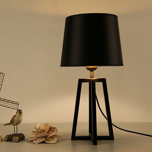 Metal Bedroom Bedside Simple Table Lamp